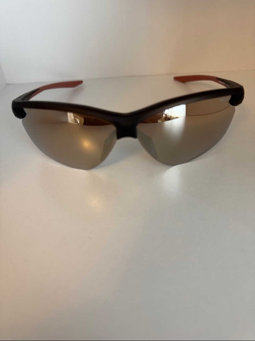 Nike Victory E Women’s Sunglasses DV2144-004 in Matte Ironstone